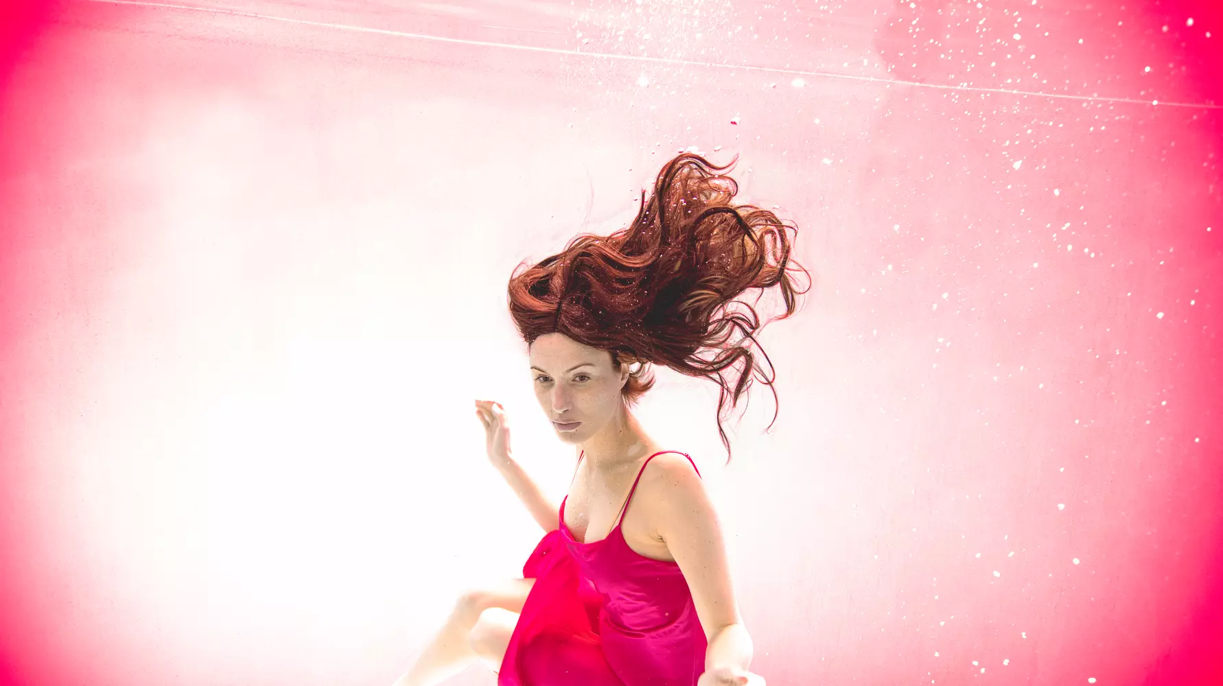  photographe aquatique shooting dans l'eau 